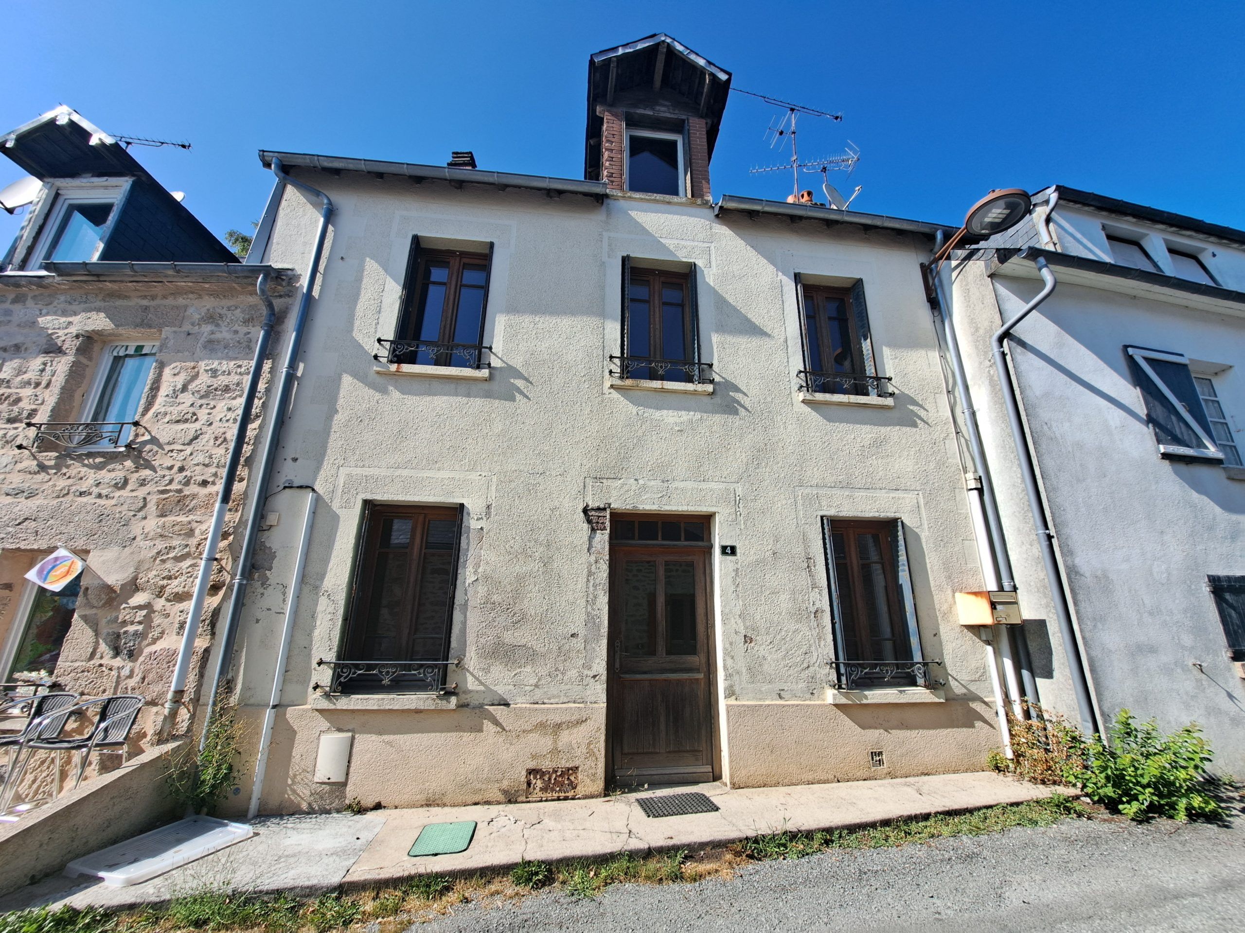 Maison communale à vendre