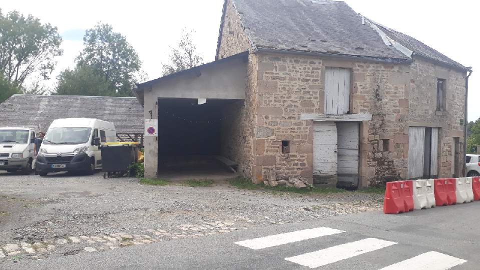 Arrêt des cars scolaires et dessertes des bus